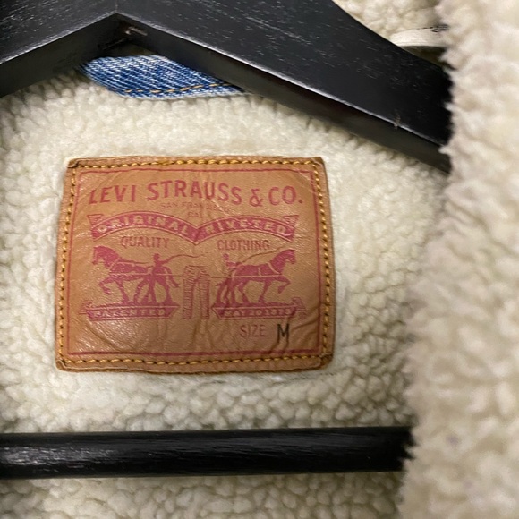 Levi Sherpa Jacket -medium - Picture 2 of 3